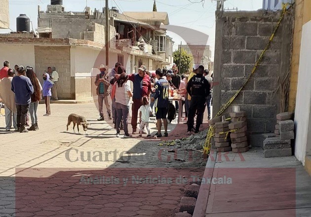 Clausuran en Tlaltelulco obra que se realizaba sobre la banqueta y sin permisos